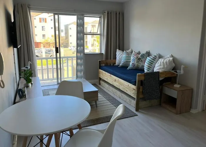 Beautiful Beachhouse Apartment In Blouberg