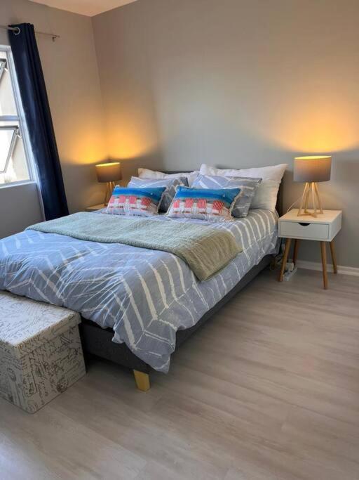Beautiful Beachhouse In Blouberg Apartment