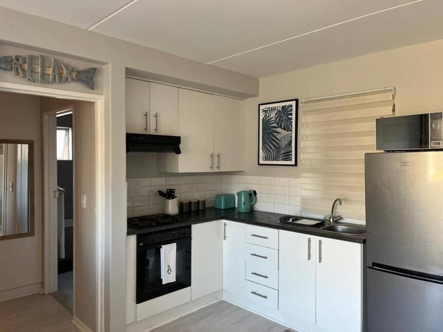 Beautiful Beachhouse In Blouberg Apartment