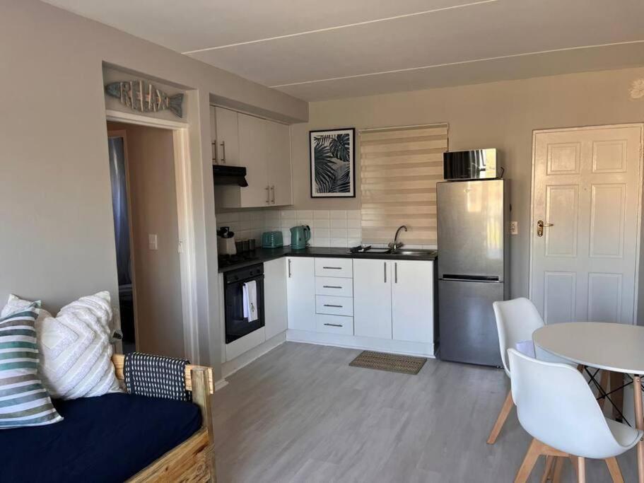 Apartment Beautiful Beachhouse In Blouberg Cape Town